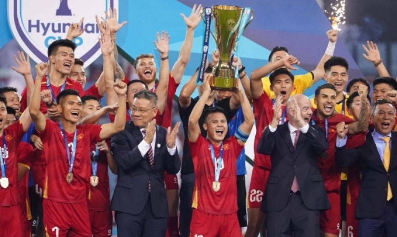 dt-viet-nam-sap-gap-han-quoc-hlv-kim-sang-sik-noi-dieu-cuc-bat-ngo