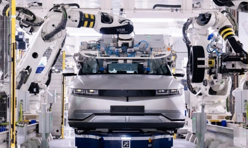 sau-trung-quoc-canada-tiep-tuc-moi-goi-cac-hang-xe-han