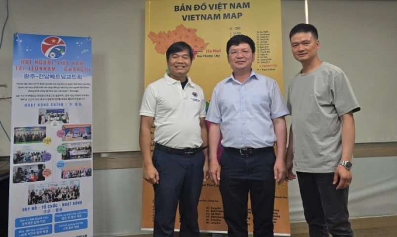 tham-tan-dai-su-quan-toi-tham-van-phong-hoi-nguoi-viet-tai-jeonnam-gwangju
