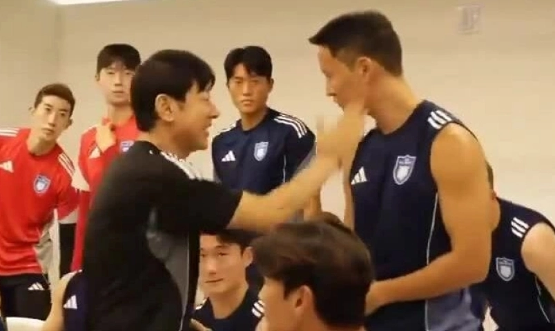 hlv-shin-tae-yong-bi-cam-hanh-nghe-tai-han-quoc