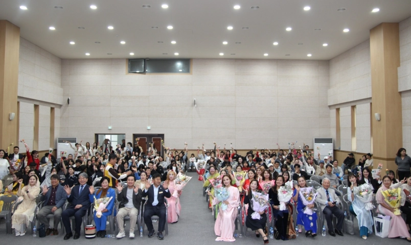 ngay-cong-dong-gia-dinh-phu-nu-viet-nam-jeonnam-2025-thanh-cong-ruc-ro-ko